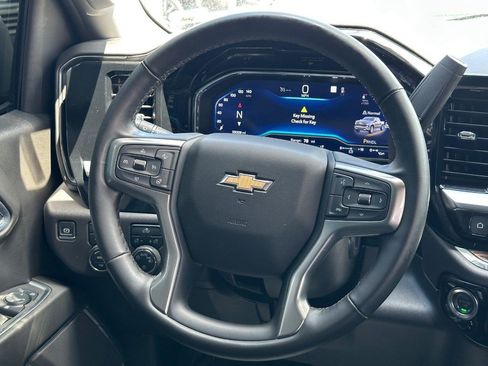 Certified 2025 Chevrolet Silverado 1500 LT AWD/4WD image 12