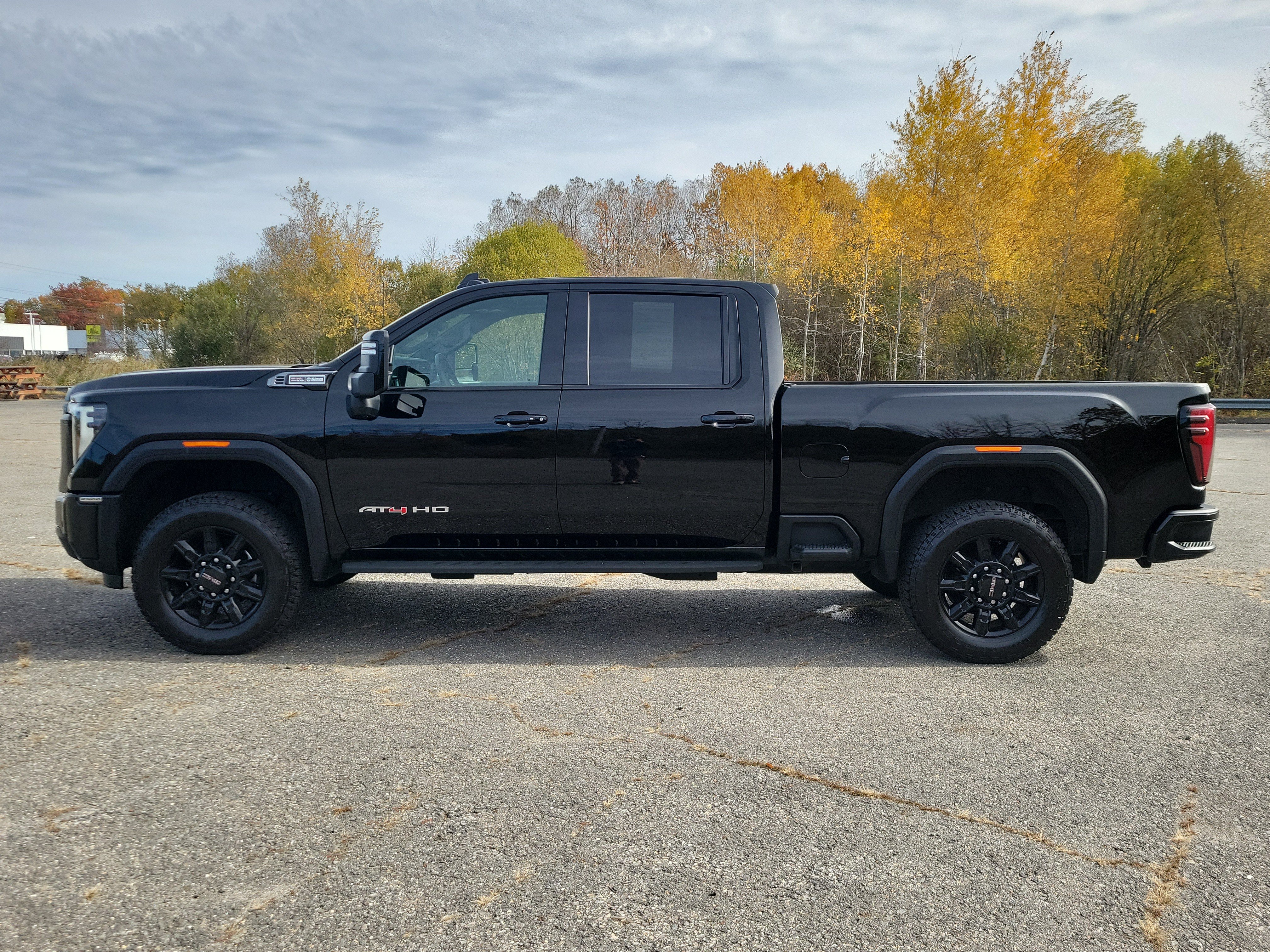 Used 2026 GMC Sierra 2500 AT4 w/ AT4 Premium Plus Package AWD/4WD image 8