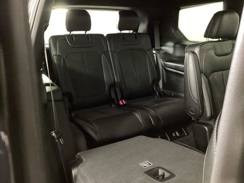 Used 2021 Jeep Grand Cherokee L Altitude image 38