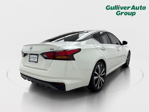 Used 2022 Nissan Altima 2.5 SR FWD image 8