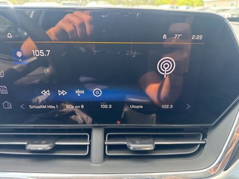 Used 2025 Chevrolet Trax LT image 16