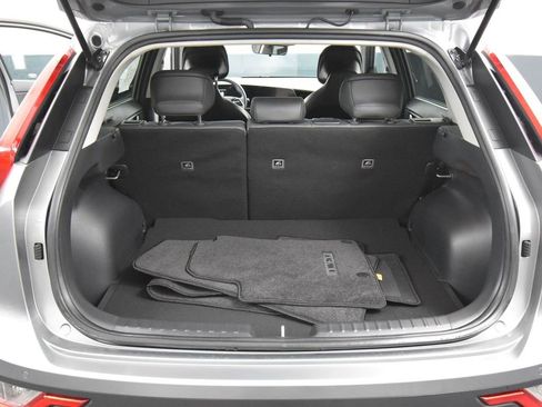 Certified 2023 Kia Niro EX image 11
