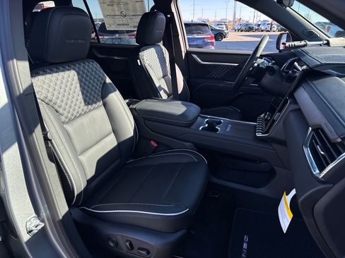 New 2026 GMC Acadia Denali w/ Super Cruise Package FWD image 12