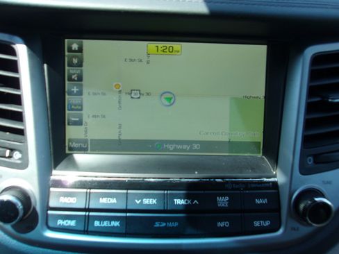 Used 2016 Hyundai Tucson Limited w/ Option Group 03 FWD image 17