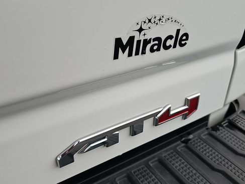 Used 2025 GMC Sierra 2500 AT4 AWD/4WD image 31
