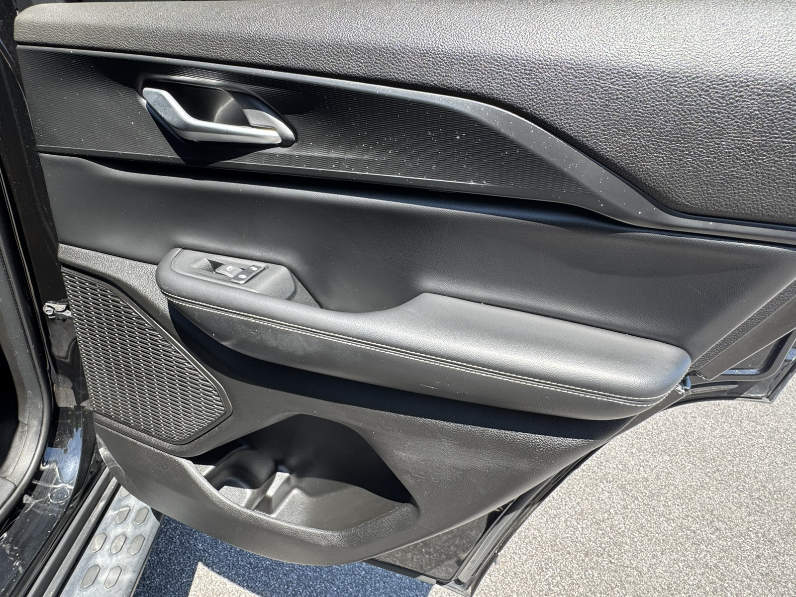 Certified 2025 Jeep Grand Cherokee Altitude AWD/4WD image 19