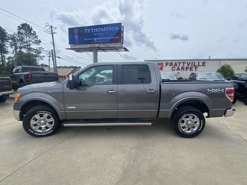 Used 2011 Ford F150 Lariat w/ Lariat Chrome Pkg AWD/4WD image 39