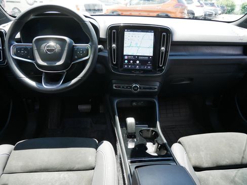 Certified 2023 Volvo C40 P8 Recharge Ultimate w/ Protection Package Premier AWD/4WD image 13