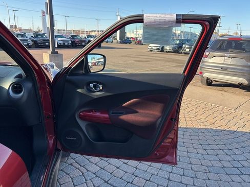 Used 2016 Nissan Juke SL image 33