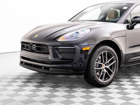 Certified 2026 Porsche Macan AWD/4WD image 34