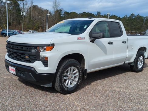 Used 2024 Chevrolet Silverado 1500 W/T w/ WT Value Package image 1