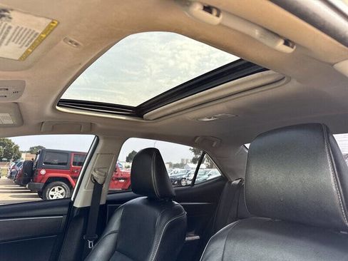 Used 2017 Toyota Corolla XLE image 14