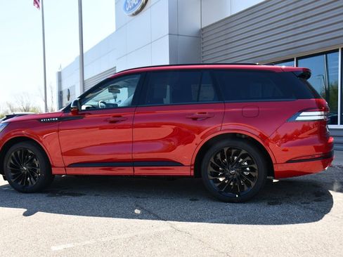 New 2026 Lincoln Aviator Reserve AWD/4WD image 3