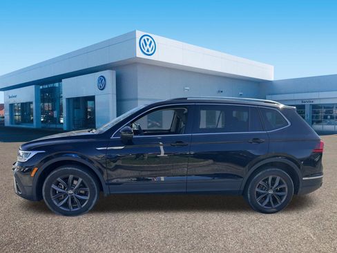 Certified 2023 Volkswagen Tiguan SE w/ Panoramic Sunroof Package image 4