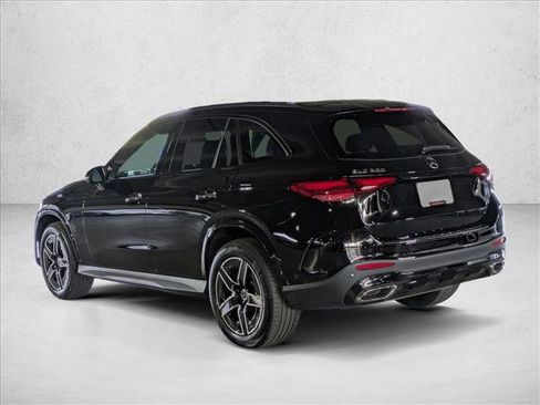 Certified 2025 Mercedes-Benz GLC 300 image 8