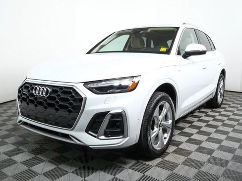 Used 2023 Audi Q5 2.0T Prestige w/ Prestige Package image 33