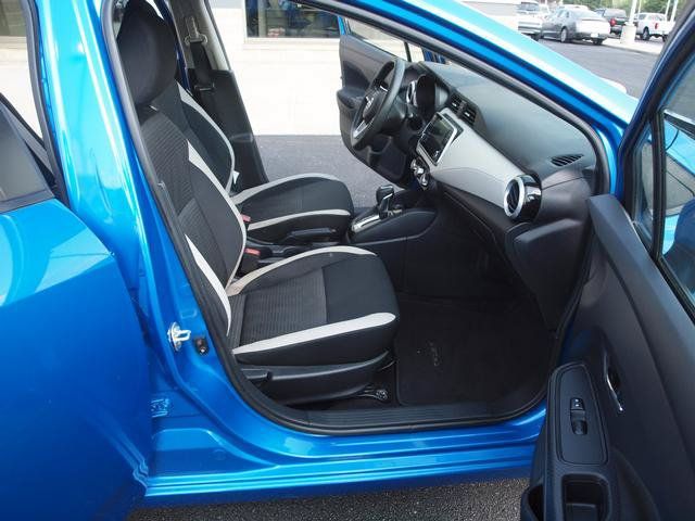 Used 2021 Nissan Versa SV FWD image 6