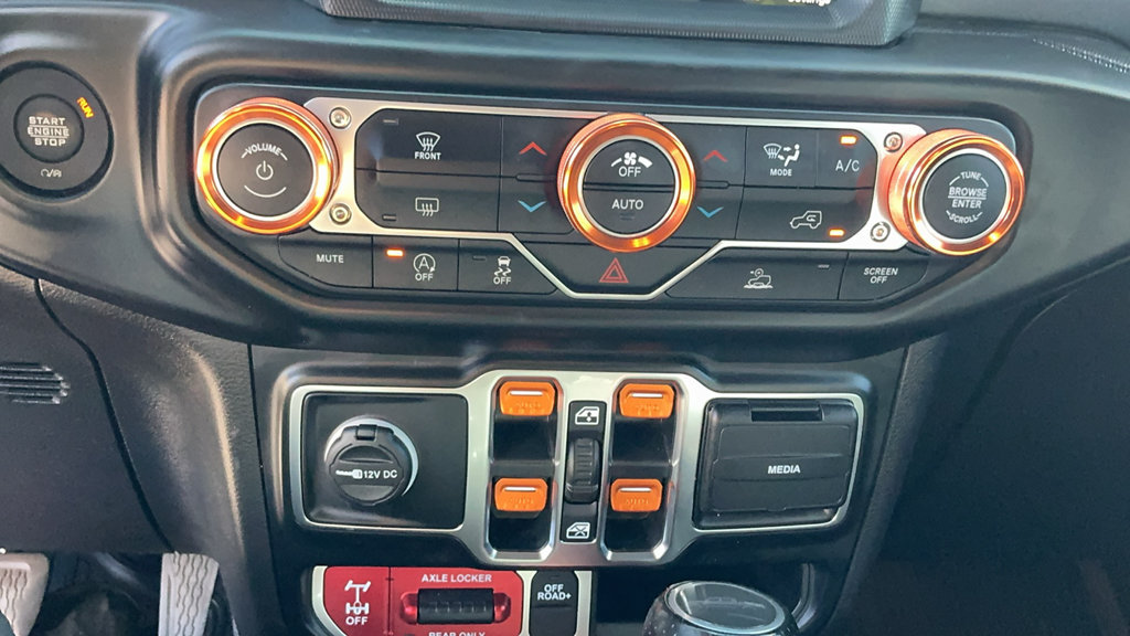 Used 2022 Jeep Gladiator Mojave w/ Trailer Tow Package AWD/4WD image 32