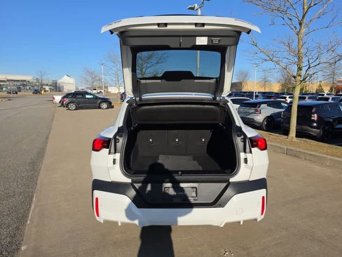 Used 2025 BMW X2 xDrive28i image 5