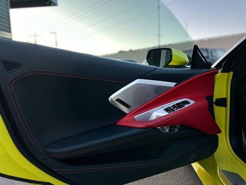 Used 2023 Chevrolet Corvette Stingray Premium Conv w/ Z51 Performance Package image 14