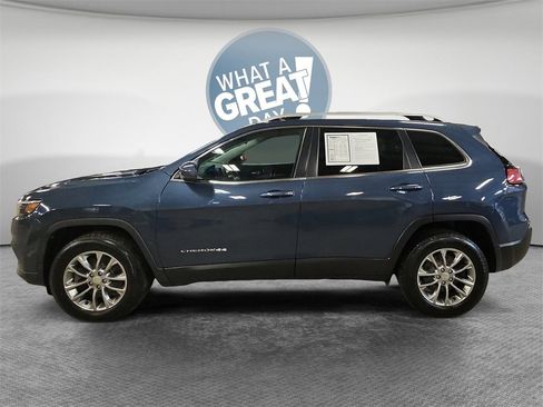 Used 2019 Jeep Cherokee Latitude Plus w/ Cold Weather Group image 7