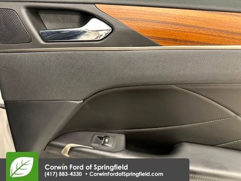 Used 2018 Lincoln MKC Select w/ Select Plus Package image 29