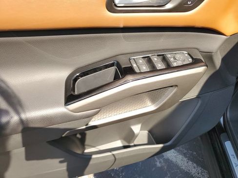 Certified 2025 Nissan Pathfinder Platinum AWD/4WD image 20