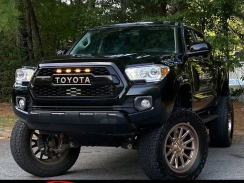 Used 2022 Toyota Tacoma SR w/ SR Convenience Package RWD image 1
