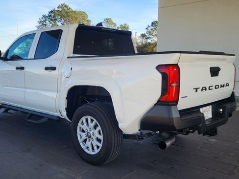Used 2024 Toyota Tacoma SR image 8
