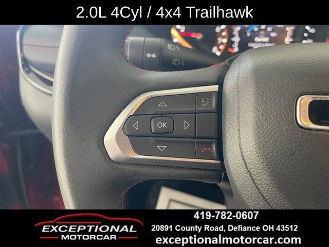 Used 2025 Jeep Compass Trailhawk AWD/4WD image 38