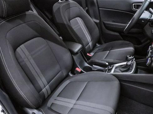 Certified 2024 Hyundai Venue SEL FWD image 15
