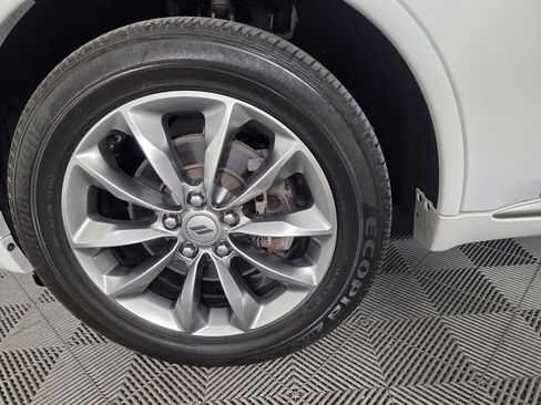 Certified 2022 Dodge Durango SXT w/ Anodized Platinum Package image 10