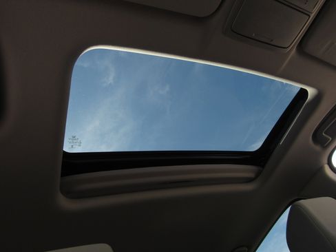 Certified 2022 Honda CR-V EX image 8