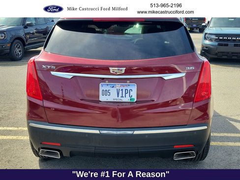 Used 2017 Cadillac XT5 Luxury w/ Driver Awareness Package FWD image 4