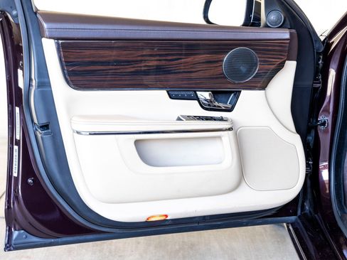 Used 2012 Jaguar XJ L image 14