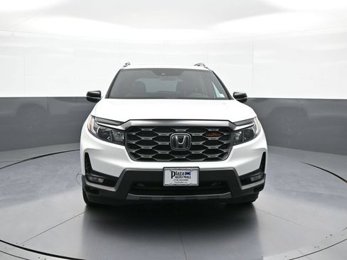 Certified 2023 Honda Passport TrailSport image 2