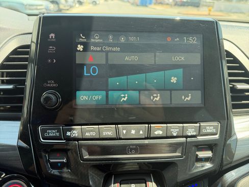 Used 2024 Honda Odyssey Elite image 25