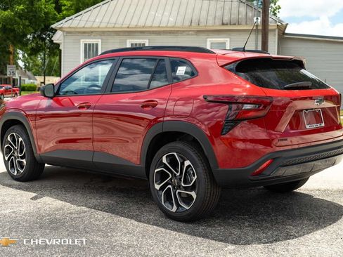 New 2026 Chevrolet Trax RS FWD image 9