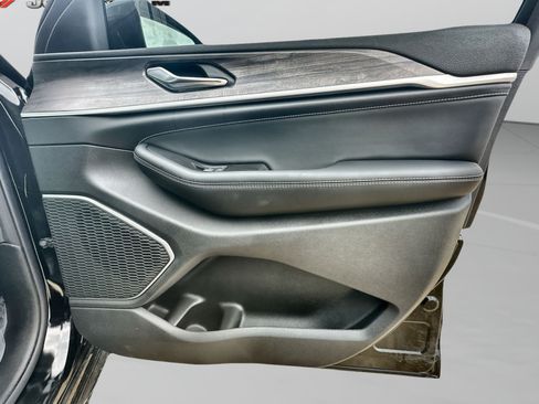 New 2026 Jeep Grand Cherokee Limited AWD/4WD image 25