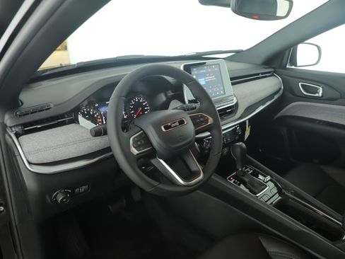 New 2026 Jeep Compass Latitude image 20