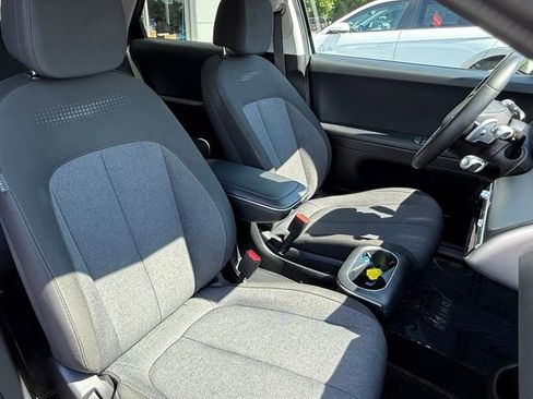 Used 2023 Hyundai Ioniq 5 SE image 18