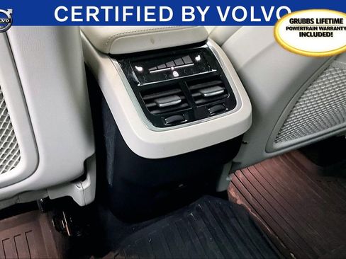Certified 2023 Volvo XC60 B5 Ultimate w/ Climate Package image 32