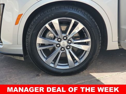 Used 2020 Cadillac XT6 Premium Luxury FWD image 28