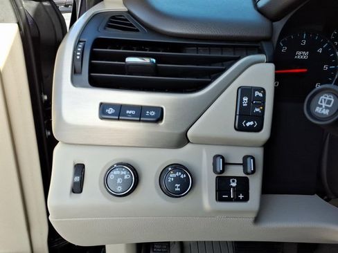 Used 2018 GMC Yukon Denali w/ Open Road Package image 9