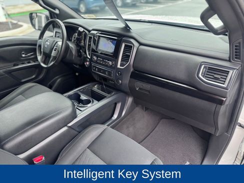 Used 2019 Nissan Titan SV w/ SV Convenience Package image 21