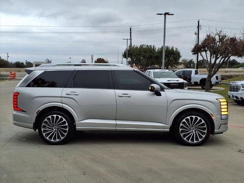 Used 2026 Hyundai Palisade Calligraphy image 2