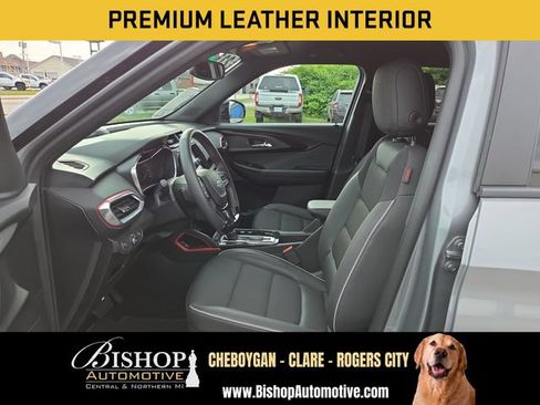 Used 2023 Chevrolet TrailBlazer RS w/ Convenience Package AWD/4WD image 5