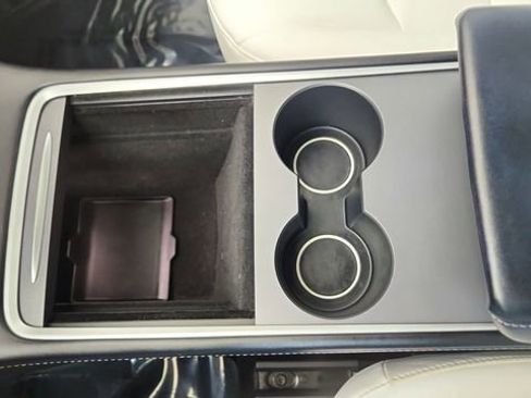Used 2021 Tesla Model Y Long Range image 52
