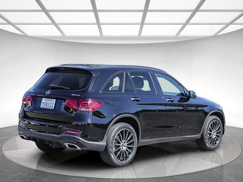 Used 2022 Mercedes-Benz GLC 300 4MATIC image 3