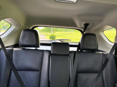 Used 2013 Toyota RAV4 Limited AWD/4WD image 23